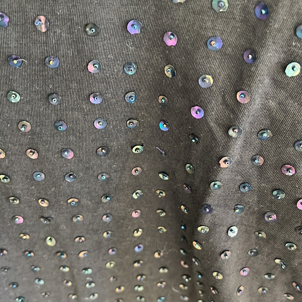 6 For $10 Acer Women's Gray Sequin Tee - Picture 3 of 5